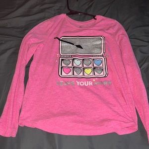 Girls long sleeved shirt.